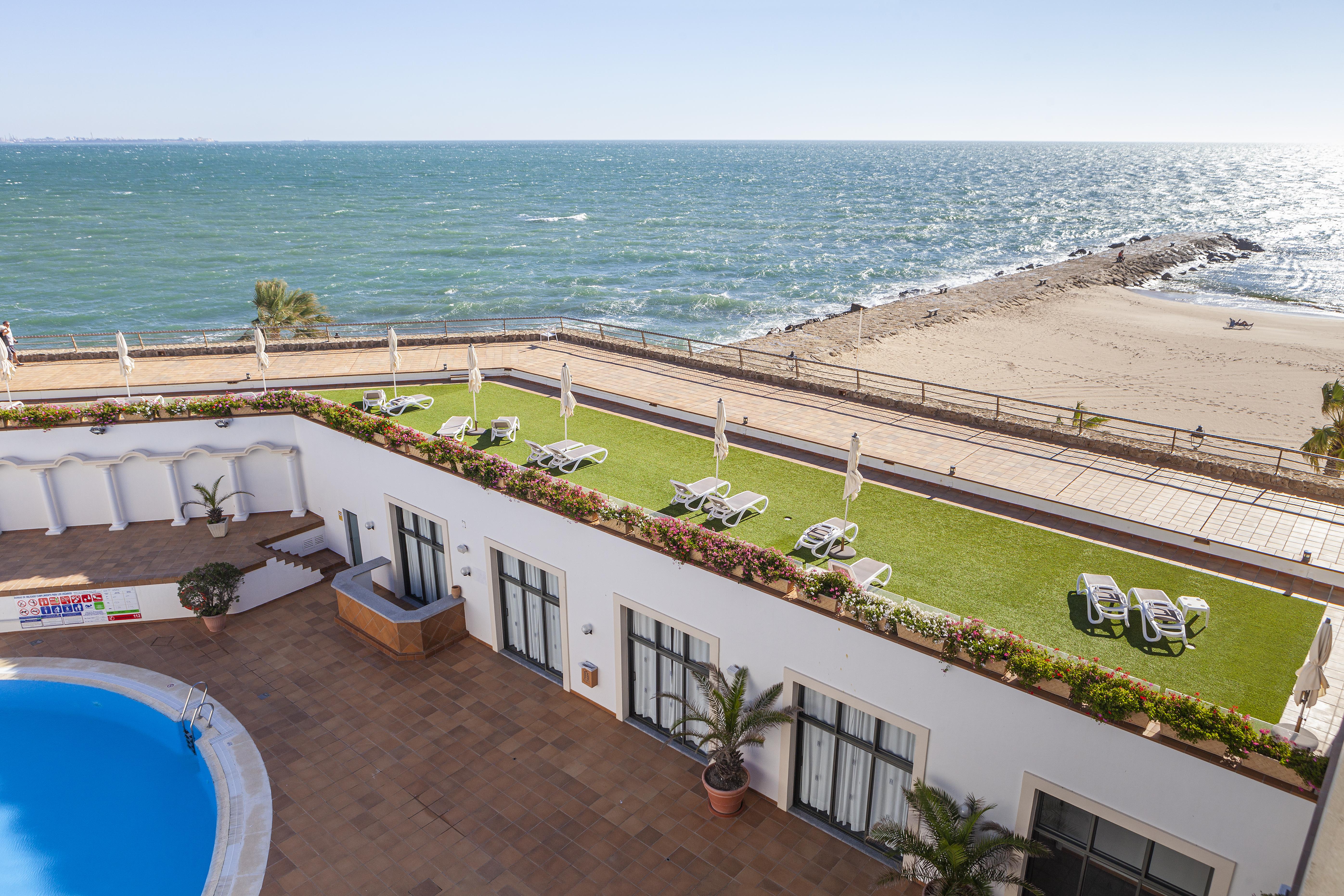Hotel Duque De Najera Rota Exterior photo
